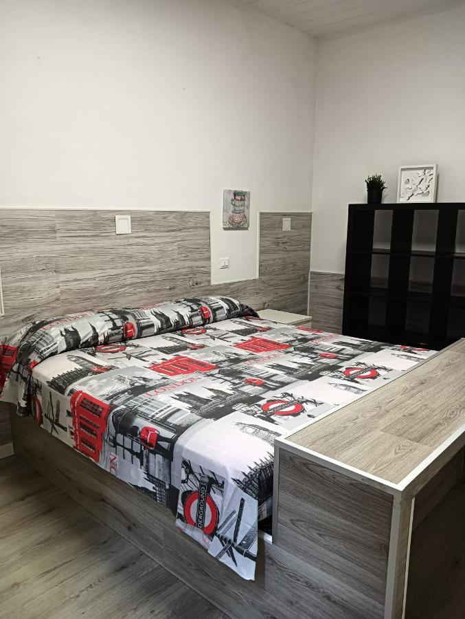 Le Due Sorelle In Fiera Bologna Esterno foto